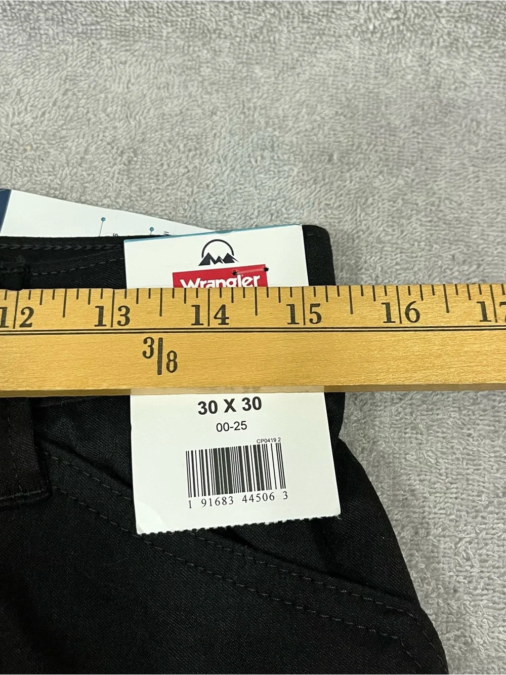 Wrangler All Terrain Cargo Pants Mens 30x30 Black Utility Zip Pockets NWT
